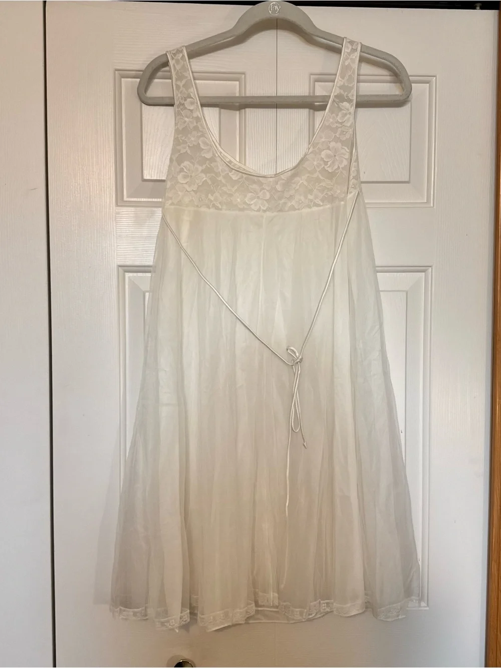 Vintage 1960s Vanity‎ Fair Chiffon Nightgown